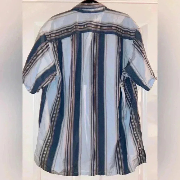 Columbia Men’s XL Striped Button Down Shirt - Picture 4 of 5